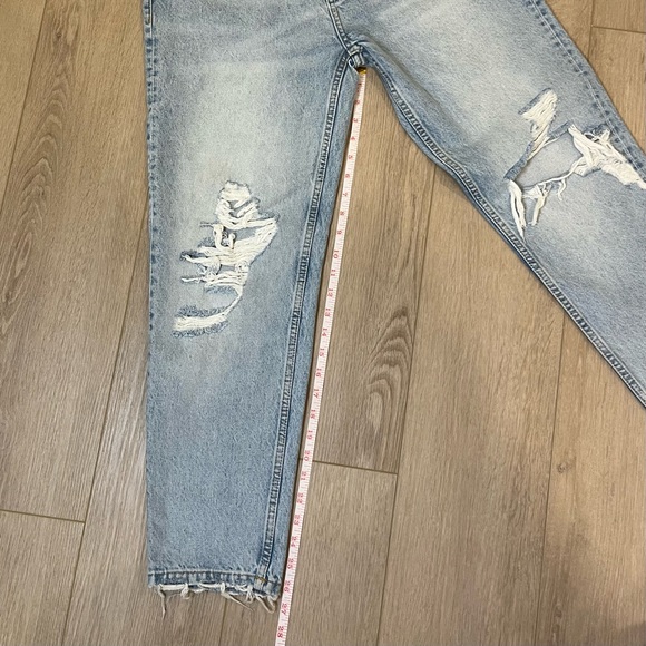 ZARA High-Rise Distressed Blue Jeans - Size 6 - Picture 13 of 15